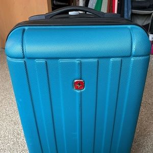 SwissGear spinner carryon bag teal